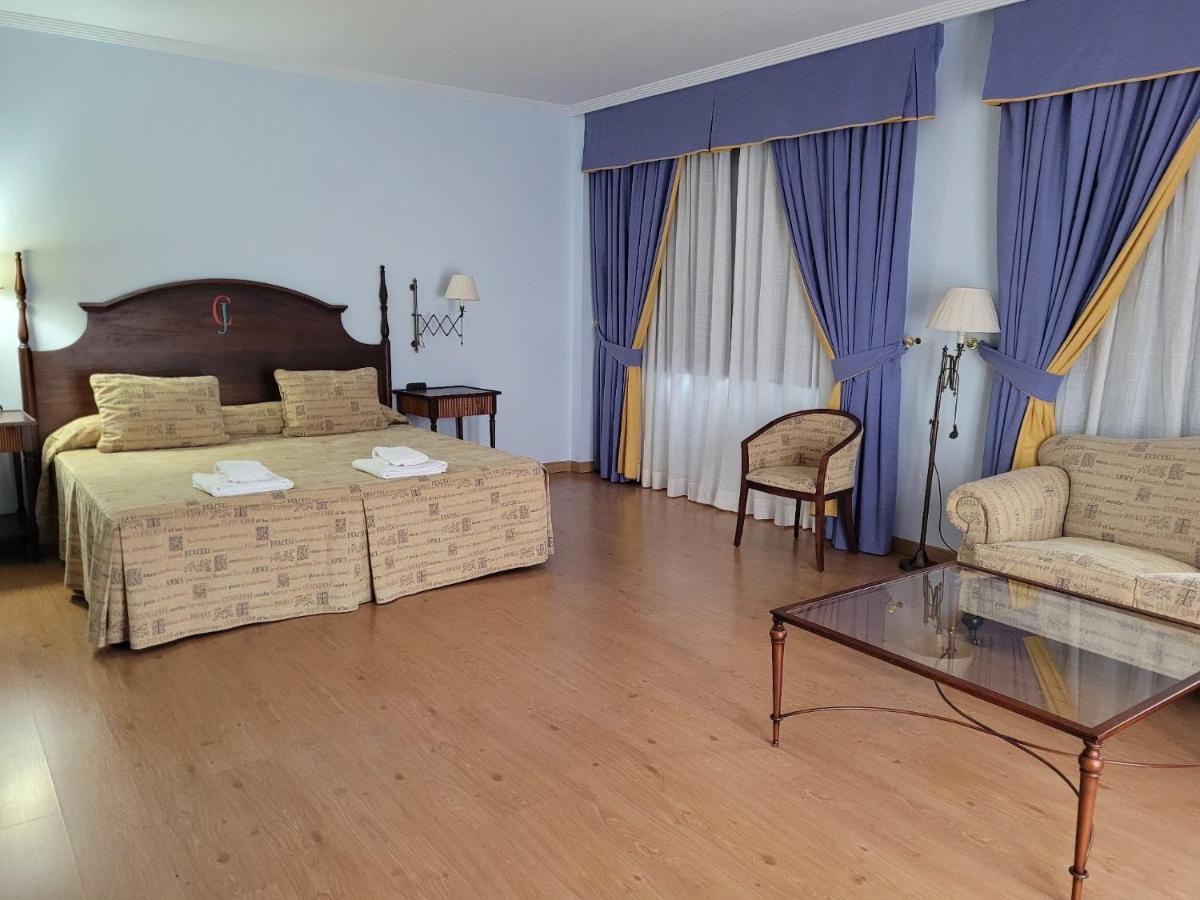 Hospedium Hotel Dona Mafalda De Castilla Plasencia Luaran gambar