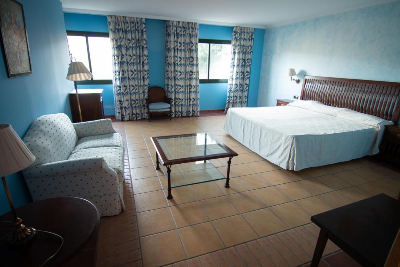 Hospedium Hotel Dona Mafalda De Castilla Plasencia Luaran gambar