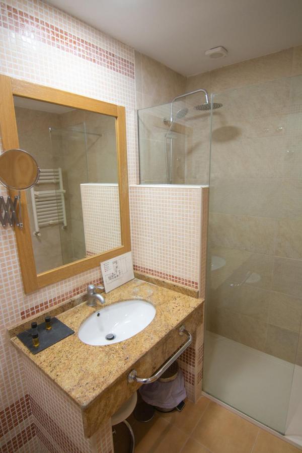 Hospedium Hotel Dona Mafalda De Castilla Plasencia Luaran gambar