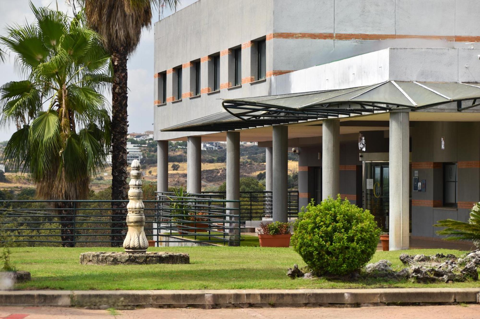 Hospedium Hotel Dona Mafalda De Castilla Plasencia Luaran gambar